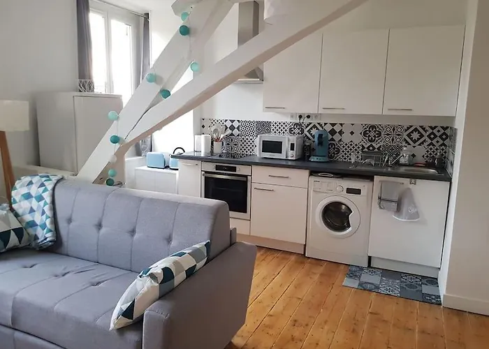 Lumineux Et Moderne Appartement